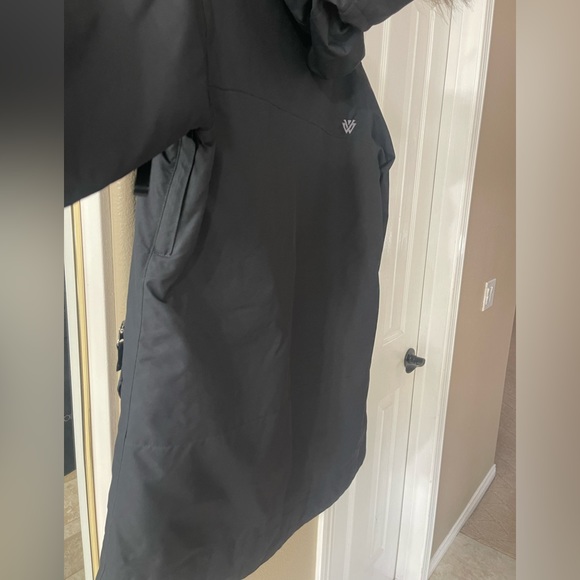 Woman’s Burton Ski / Snowboard Jacket - Picture 6 of 8